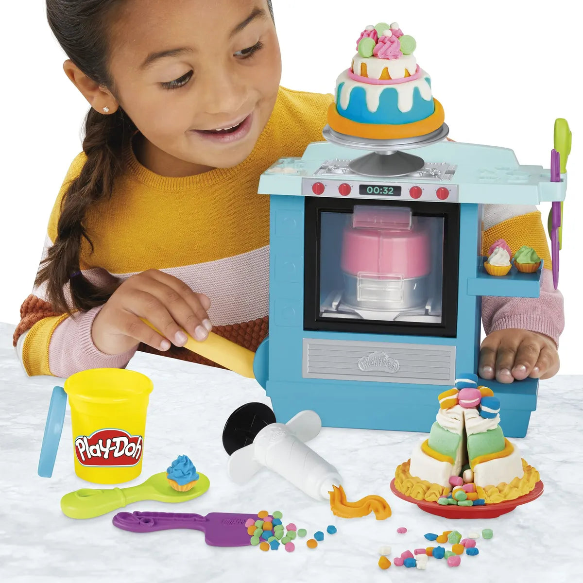 Play-Doh Kitchen Creations Rising Cake Oven Playset for Kids 3 Years